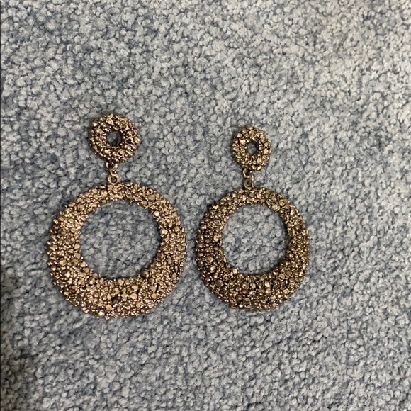 Earrings - Picture 2 of 4